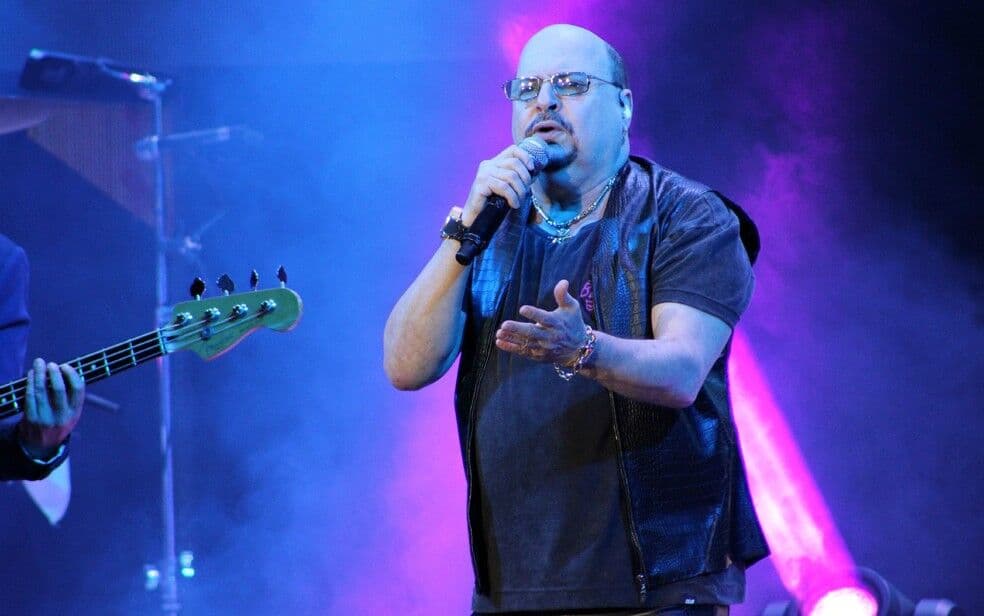 Viúva de Paulinho, do Roupa Nova, está grávida do cantor, que morreu por Covid