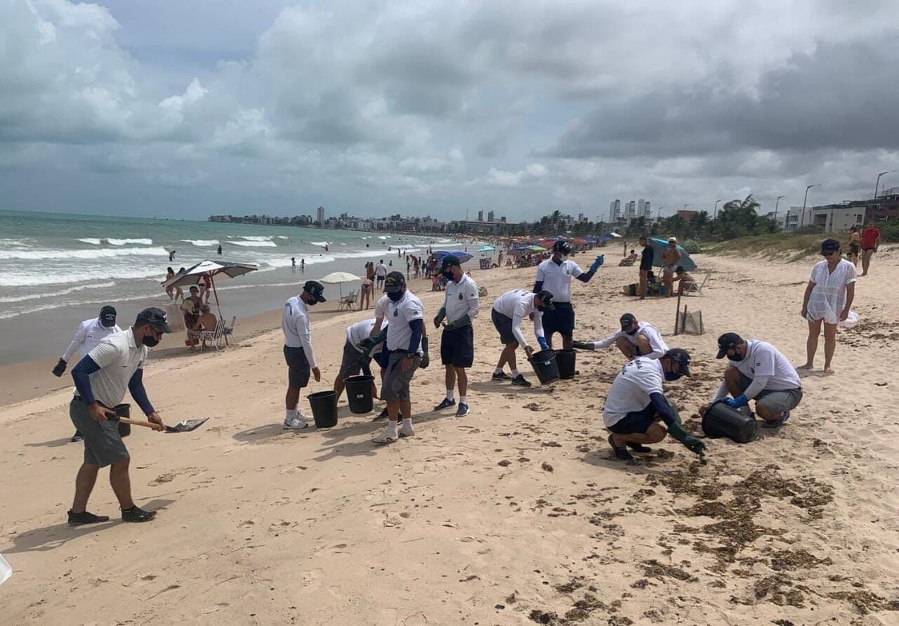 Capitania dos Portos continua monitoramento de praias na Paraíba e envia amostras de vestígios de óleo para análise