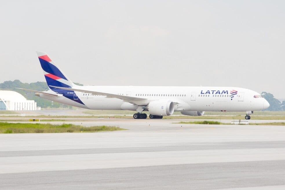 Latam atualiza número de voos cancelados; veja lista