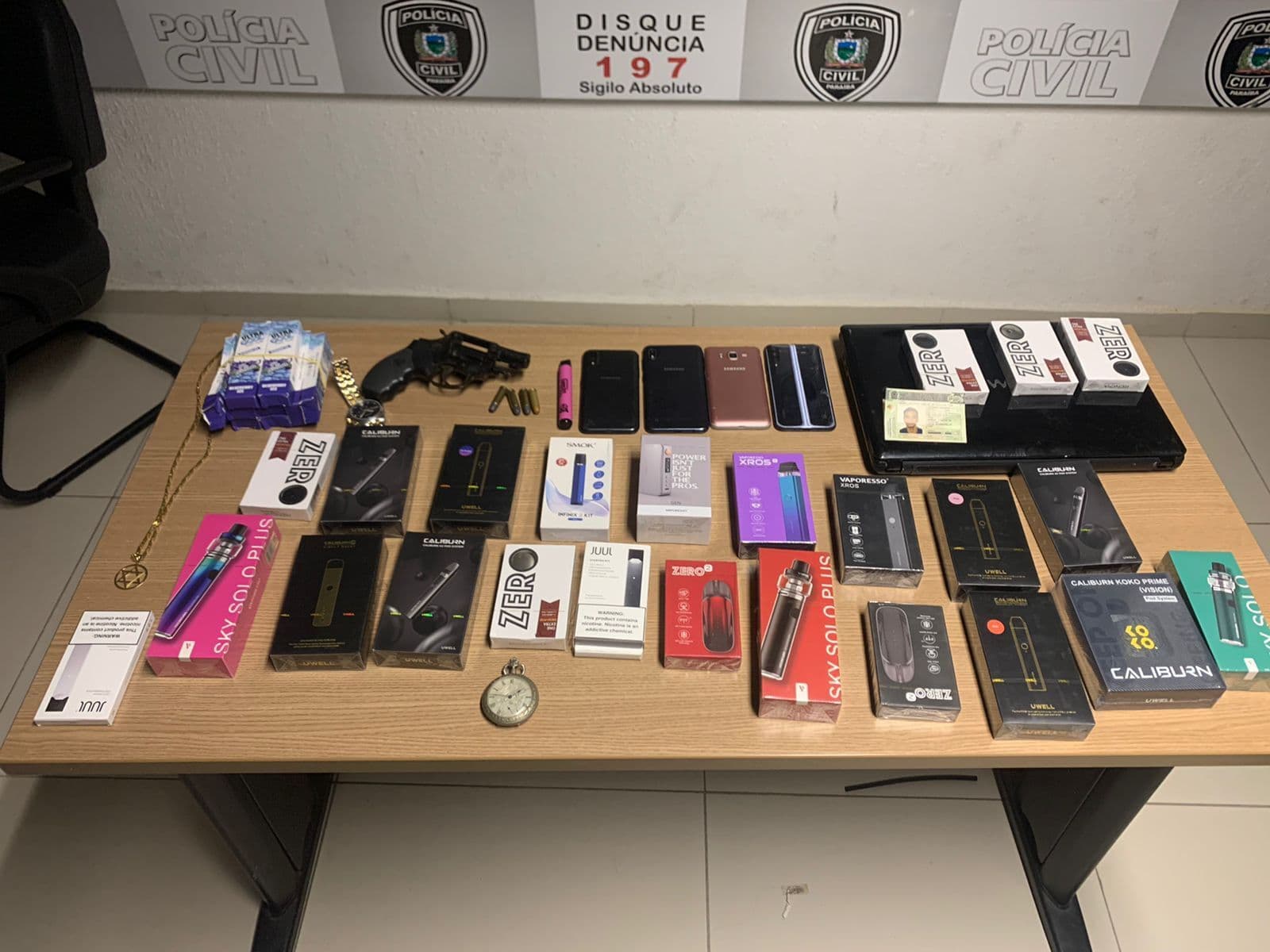 Polícia prende grupo que invadiu residência e obrigou vítimas a fazerem transferências bancárias em João Pessoa