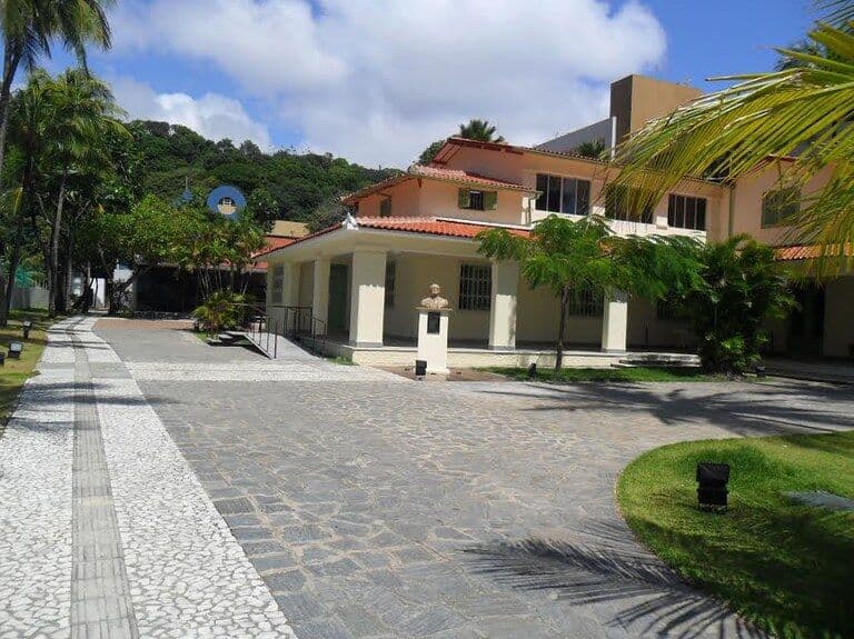 João Azevêdo lança editais de curso de pós-graduação e programa para oficinas de artes e cultura, na Paraíba