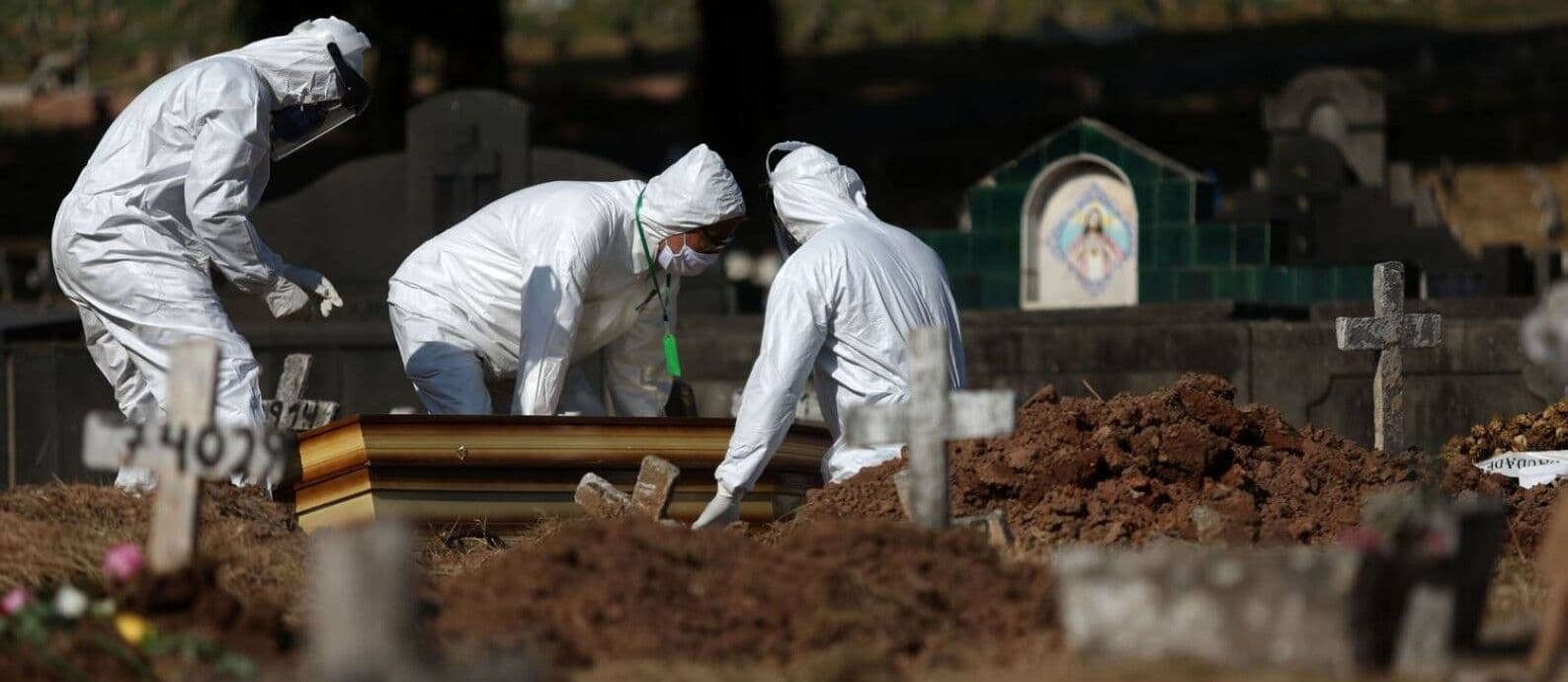 Brasil tem novo recorde de média diária de mortos por Covid, acima de 3.000