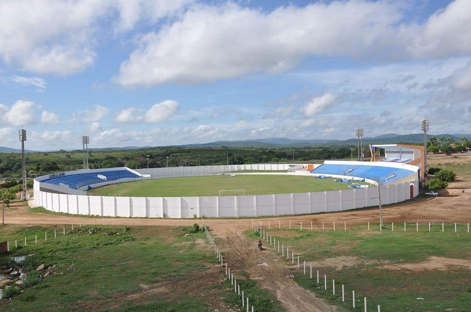 Atlético de Cajazeiras bate o Campinense e é o novo líder do Paraibano