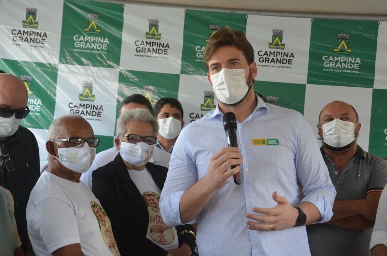 Bruno inaugura nova Unidade Básica de Saúde no bairro Glória