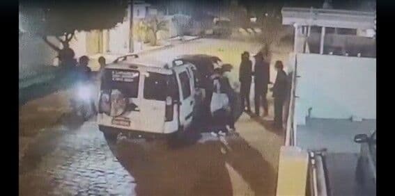 Armados e em motos, assaltantes abordam moradores no Jardim Luna, em João Pessoa, e levam celulares e dinheiro