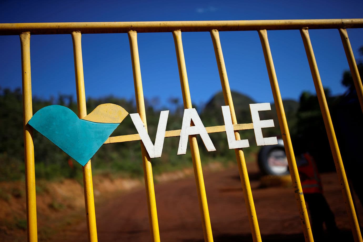 Vale divulga nova lista com os nomes dos 114 mortos no rompimento da barragem