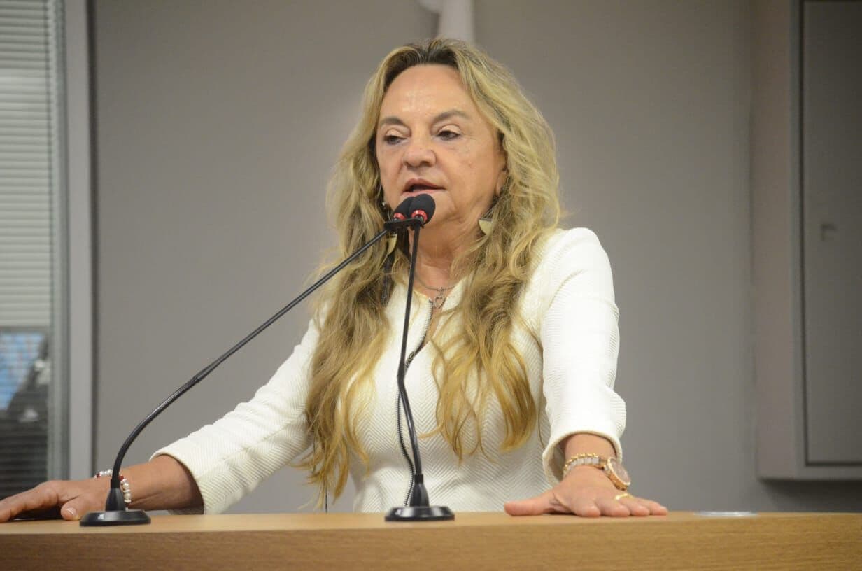 Deputada dra. Paula nega rompimento com João Azevêdo e segue na base do governador