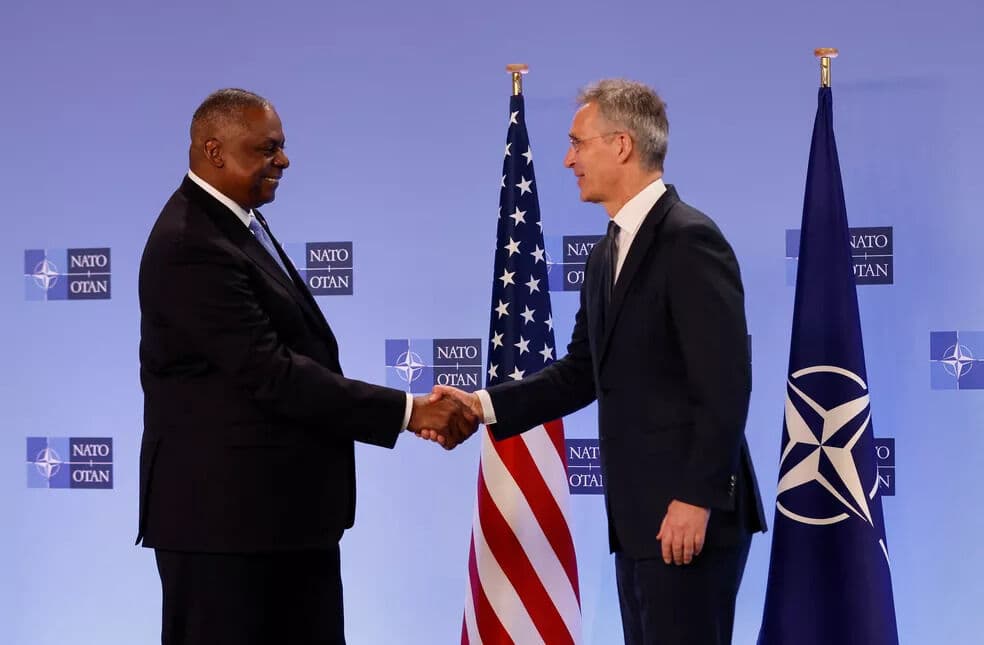 Começa a reunião da OTAN para definir nova estratégia na guerra da Ucrânia