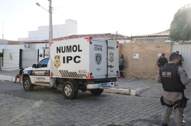 Adolescente confessa crime contra família e afirma que cobrança por notas boas e discussões por jogo motivou tragédia, afirma delegado