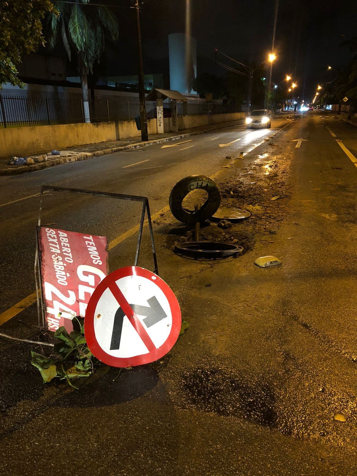 Bueiro estoura após fortes chuvas em João Pessoa