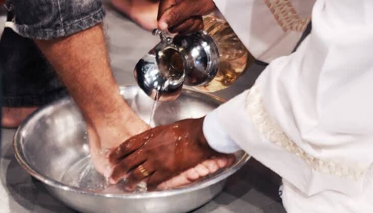 Celebrações das missas dos Santos Óleos e de Lava-pés acontecem nesta quinta-feira em João Pessoa