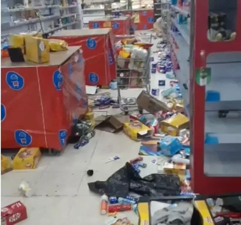Veja vídeo: supermercado é assaltado e saqueado no Rio de Janeiro