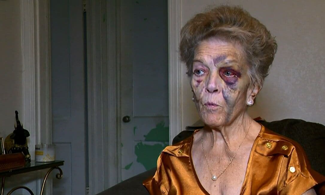 Ladrão espanca idosa, rouba carro, mas sofre acidente e morre minutos depois