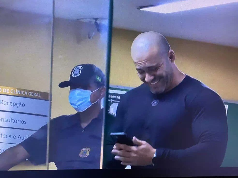 Moraes rejeita recursos e multa defesa do deputado Daniel Silveira em R$ 2 mil por 'abuso do direito de recorrer'