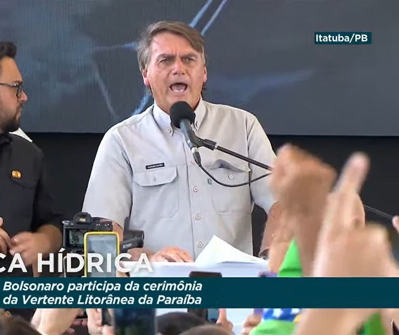 Na Paraíba, Jair Bolsonaro diz que João Azevêdo obrigou população a ficar em casa e tirou "ganha pão" de famílias