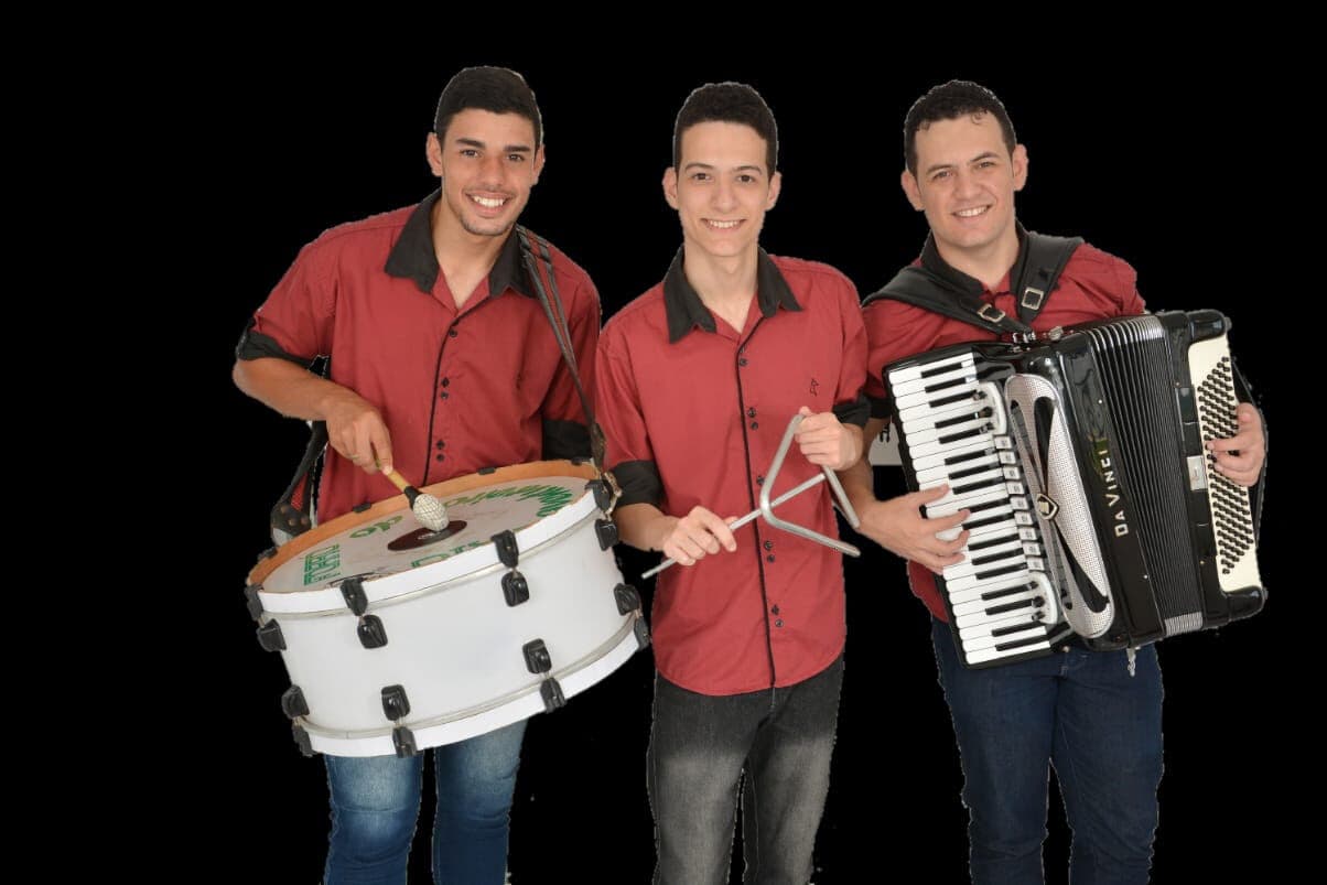 Hoje tem Trio Aventureiros do Forró na Vila do Artesão
