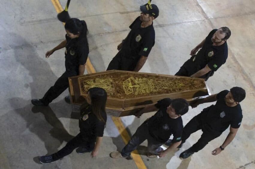 Corpo de Dom Phillips é velado neste domingo em Niterói