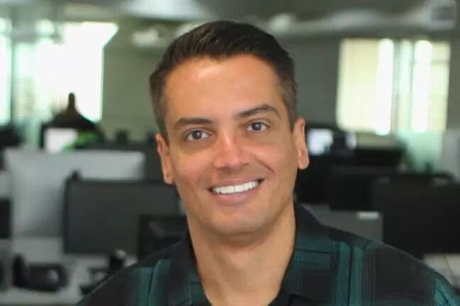 Leo Dias pede perdão à Klara Castanho e revela que pensou em adotar bebê