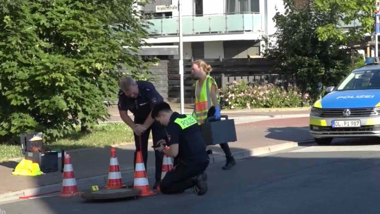 Menino é encontrado vivo dentro de esgoto após uma semana desaparecido
