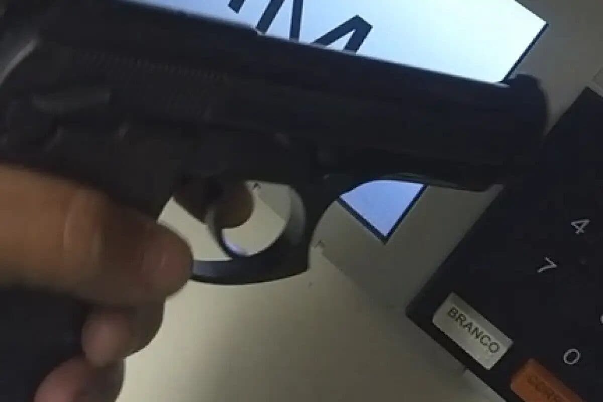 TSE decide proibir o porte de armas nas seções eleitorais