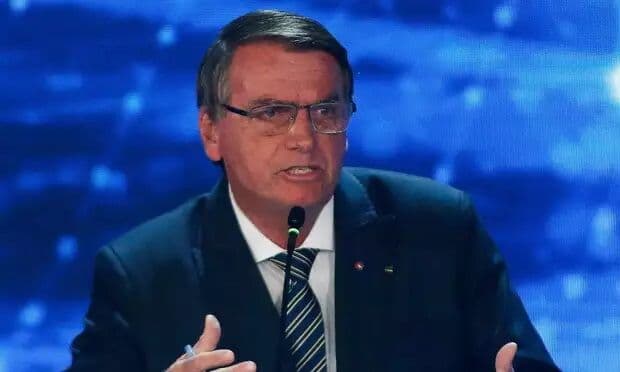 Bolsonaro propõe Auxílio Brasil de R$ 405 em 2023, apesar de prometer R$ 600