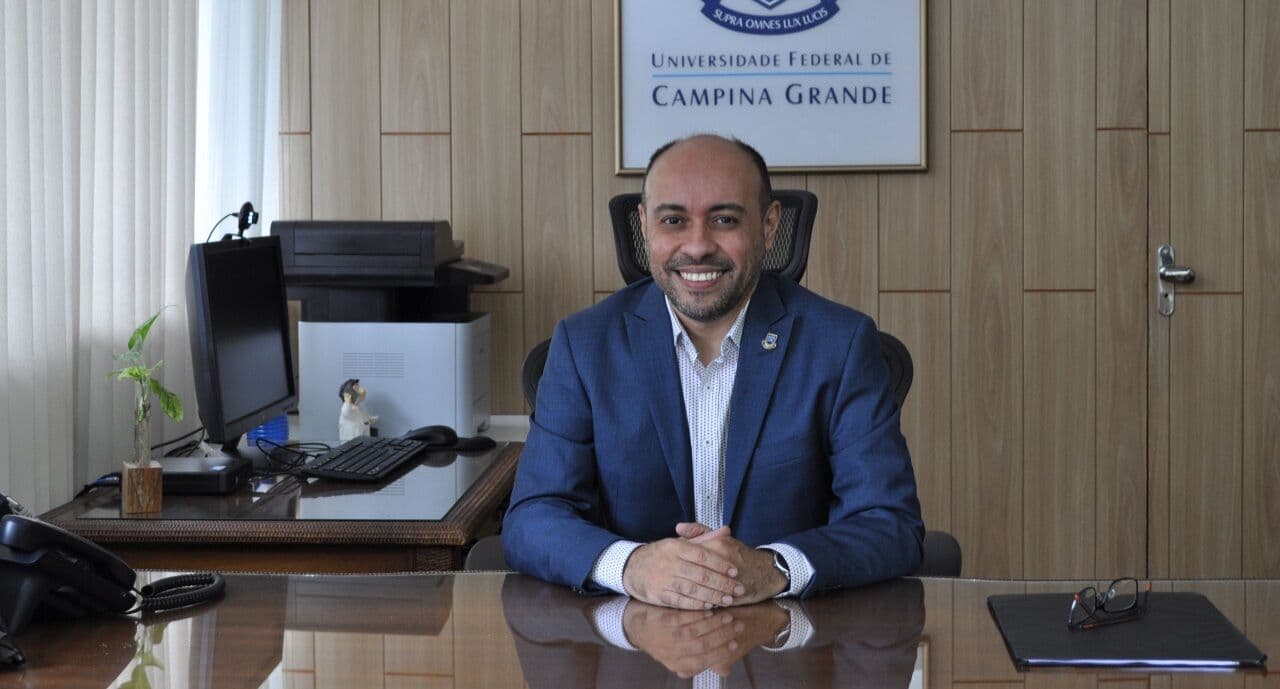 Reitor da UFCG diz que situação é "gravíssíma" e bloqueios do MEC na instituição já chegaram a quase R$ 9 milhões este ano