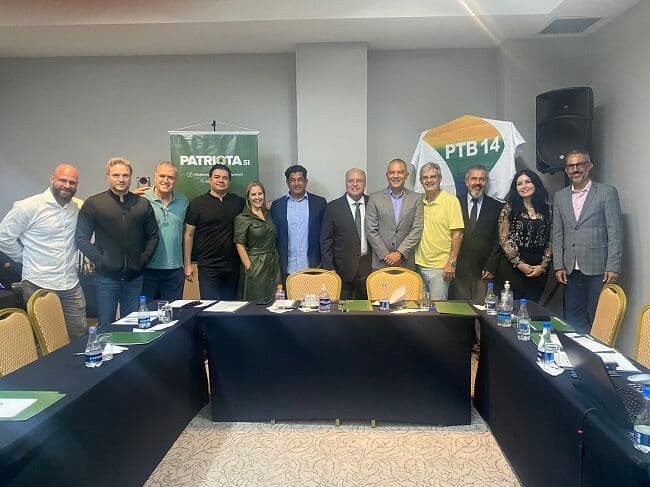 PTB e Patriota aprovam fusão e criam Mais Brasil; Roberto Jefferson é vetado no partido