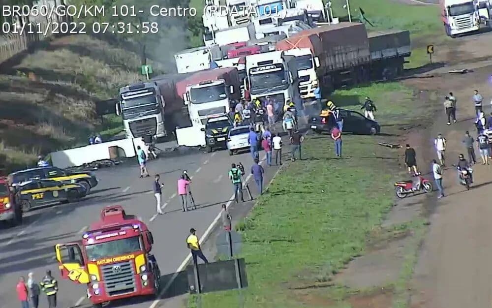 Moraes autoriza atuação da Polícia Militar para desobstrução de rodovias estaduais e federais