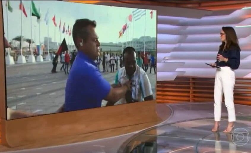 Ao vivo na Globo, Eric Faria é 'empurrado' por homem e revida; veja o vídeo