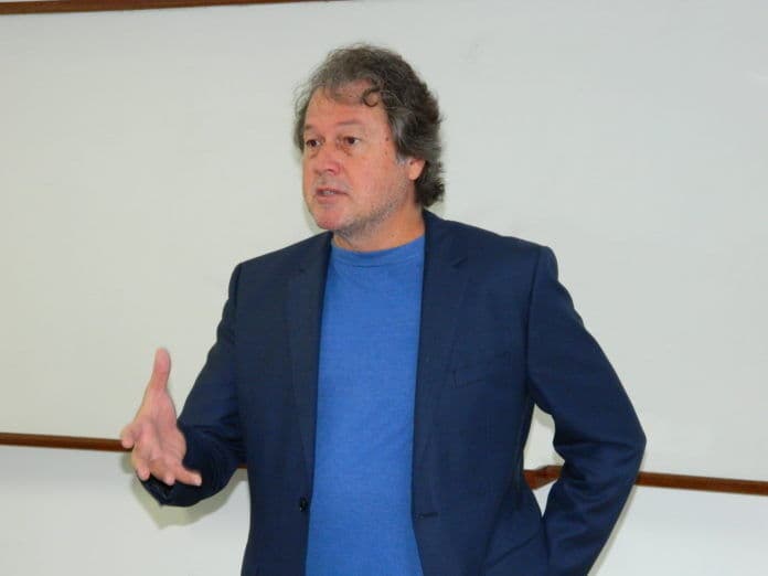 Secretário de João Pessoa, Guido Lemos, apresenta projeto de telemedicina desenvolvido na UFPB à equipe de transição do governo Lula