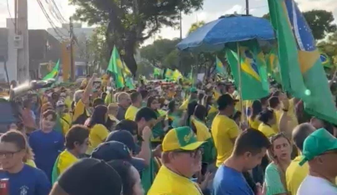 Homem apontado como líder de protestos contra eleição na Paraíba pede 'pix' para sobreviver em Brasília