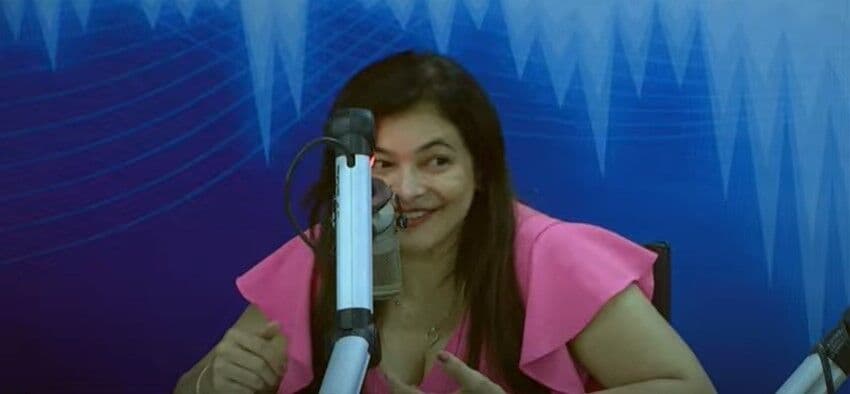 Kátia Cilene lança música nova, fala da trajetória na banda Mastruz com Leite e conversa com fãs da Paraíba em entrevista