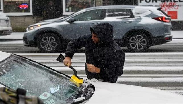 Ciclone bomba nos EUA causa frio congelante, tempestade e cancelamento de 5.700 voos