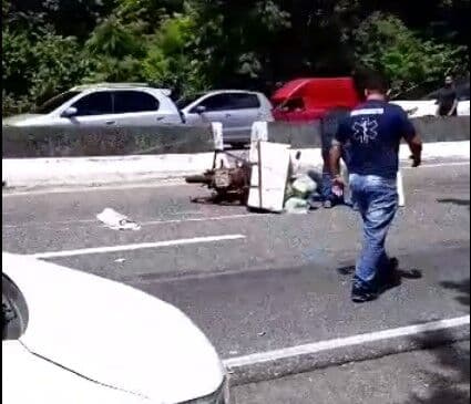 Duas motos colidem na BR-230 e caminhão esmaga motoqueiro; vítimas foram levadas para o Hospital de Trauma