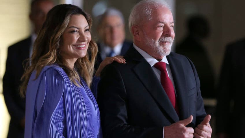 Pesquisa: 50% dos que conhecem Janja desaprovam sua participação no governo