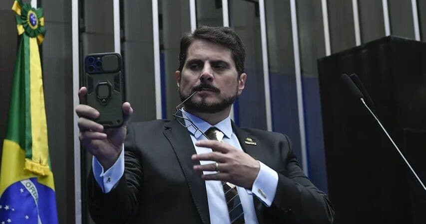 Polícia Federal pede a Moraes depoimento de Marcos do Val em inquérito que apura atos golpistas
