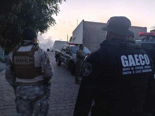 Operação investiga lavagem de mais de R$ 23 milhões em oito estados e cumpre mandados na Paraíba