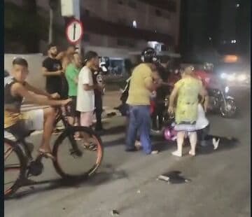 Acidente na avenida Epitácio Pessoa deixa motociclistas feridos, em João Pessoa