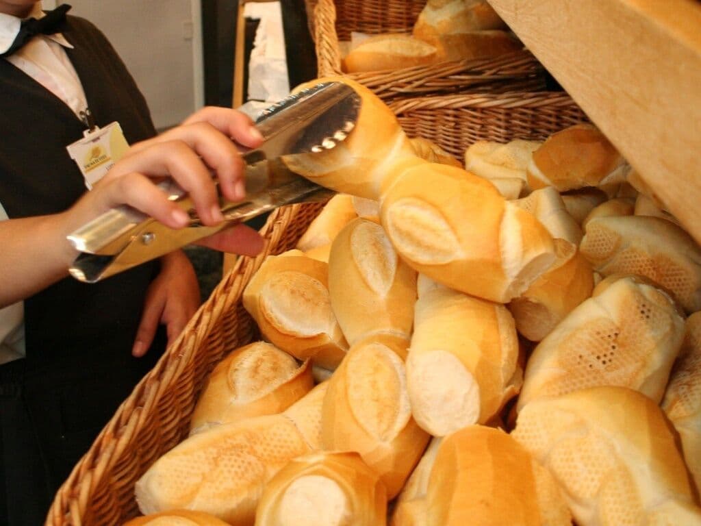 Quilo do pão francês varia em quase R$ 7 nas padarias da capital
