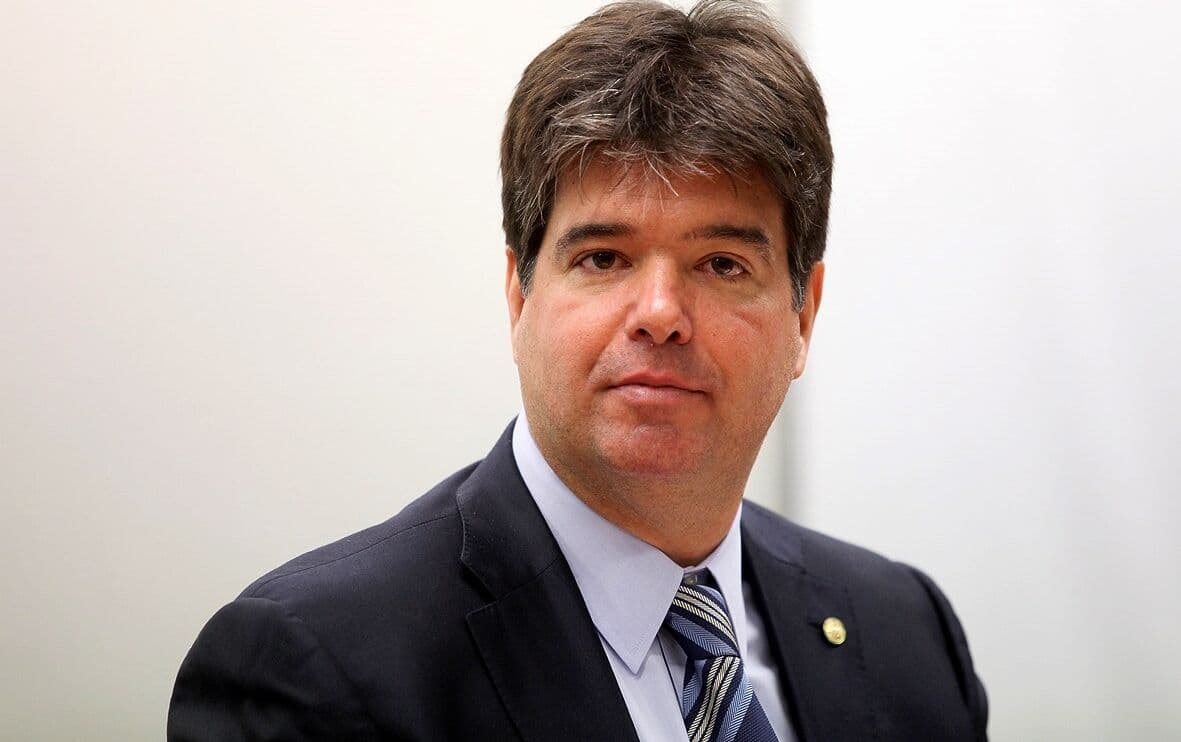 Deputado Ruy Carneiro integra comissão que vai analisar PEC do piso da enfermagem e diz que questão será resolvida ainda este ano