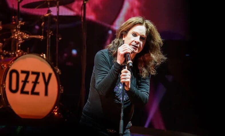 Ozzy Osbourne suspende aposentadoria e confirma show em festival na Califórnia