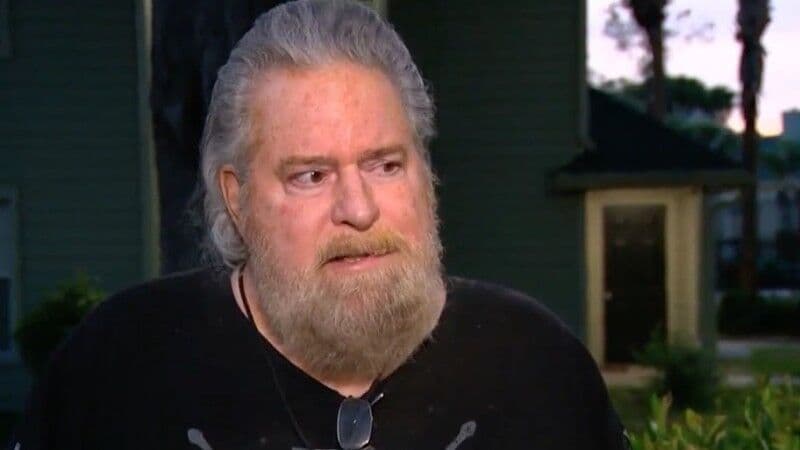 Professor é demitido após fazer alunos escreverem o próprio obituário