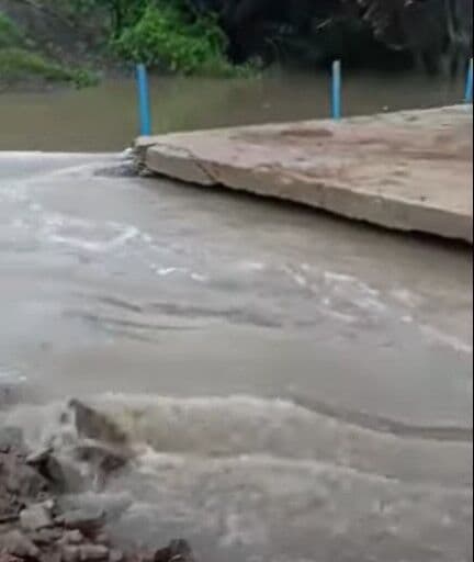 Cidade de Aguiar registra mais de 40 mm de chuva em poucas horas e mais de 90 famílias ficam isoladas