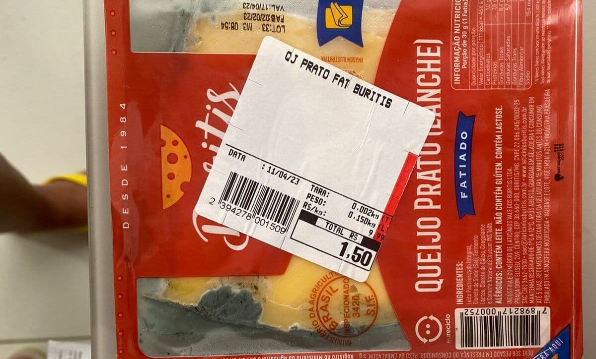 Consumidora denuncia venda de queijo estragado em supermercado de Campina Grande