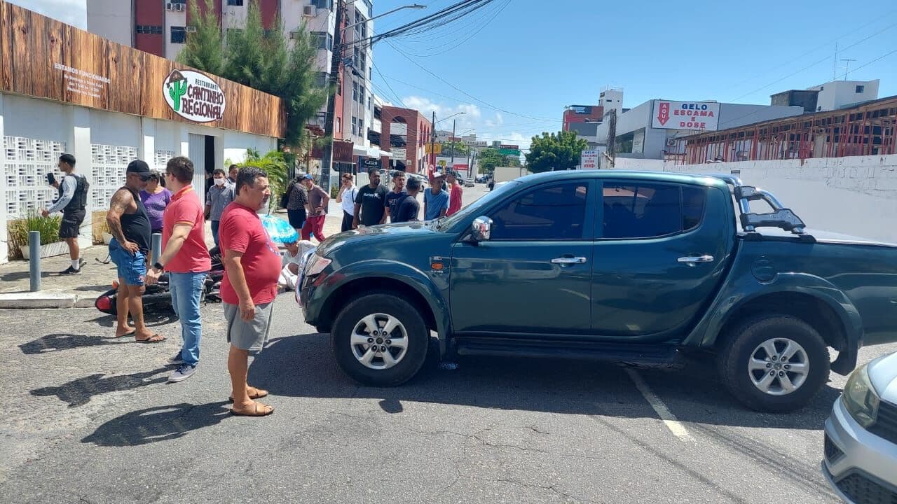 Acidente entre moto e carro deixa um morto em Tambaú, em João Pessoa