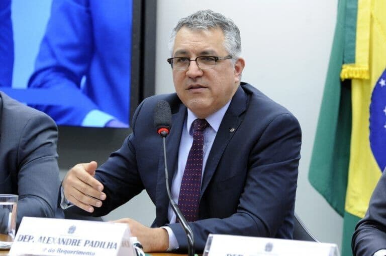 Padilha diz que Lula ordenou conversas com partidos que têm ministérios para cobrar votos