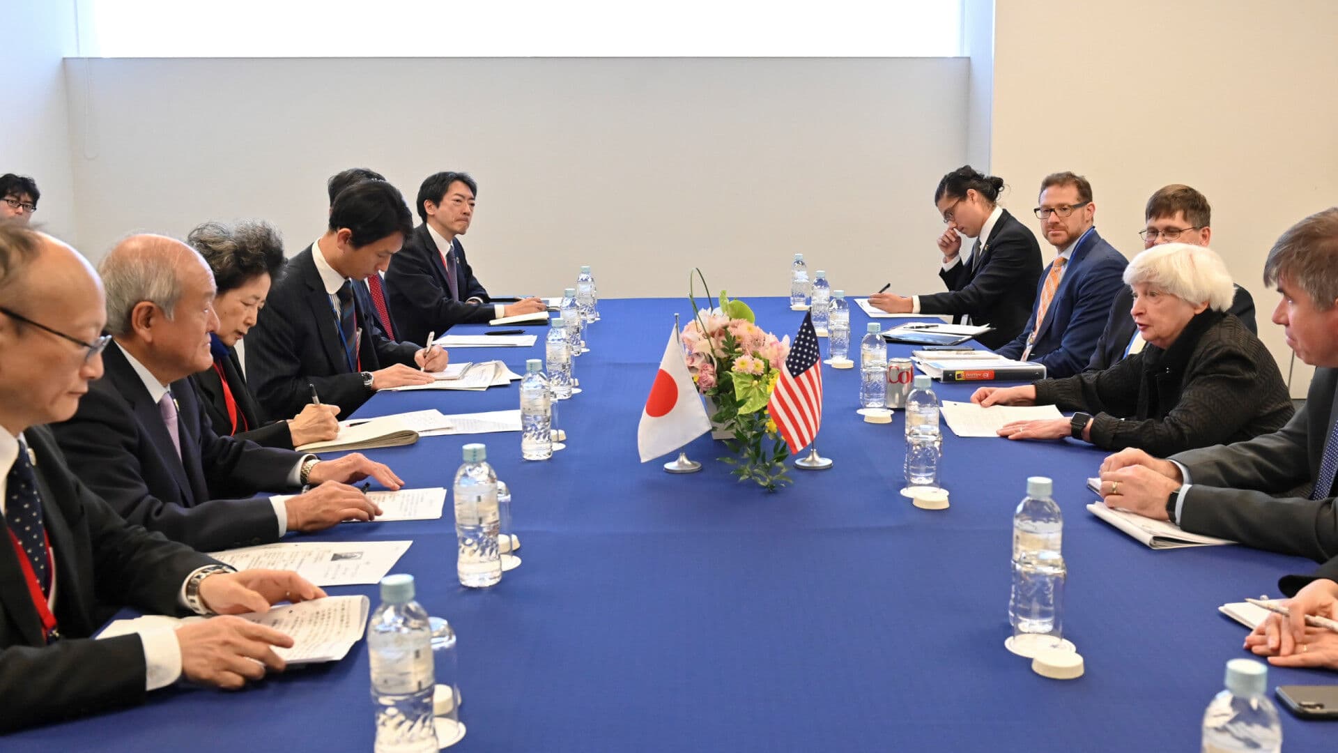 Ministros do G7 reafirmam compromisso em pressionar Rússia e apoiar Ucrânia