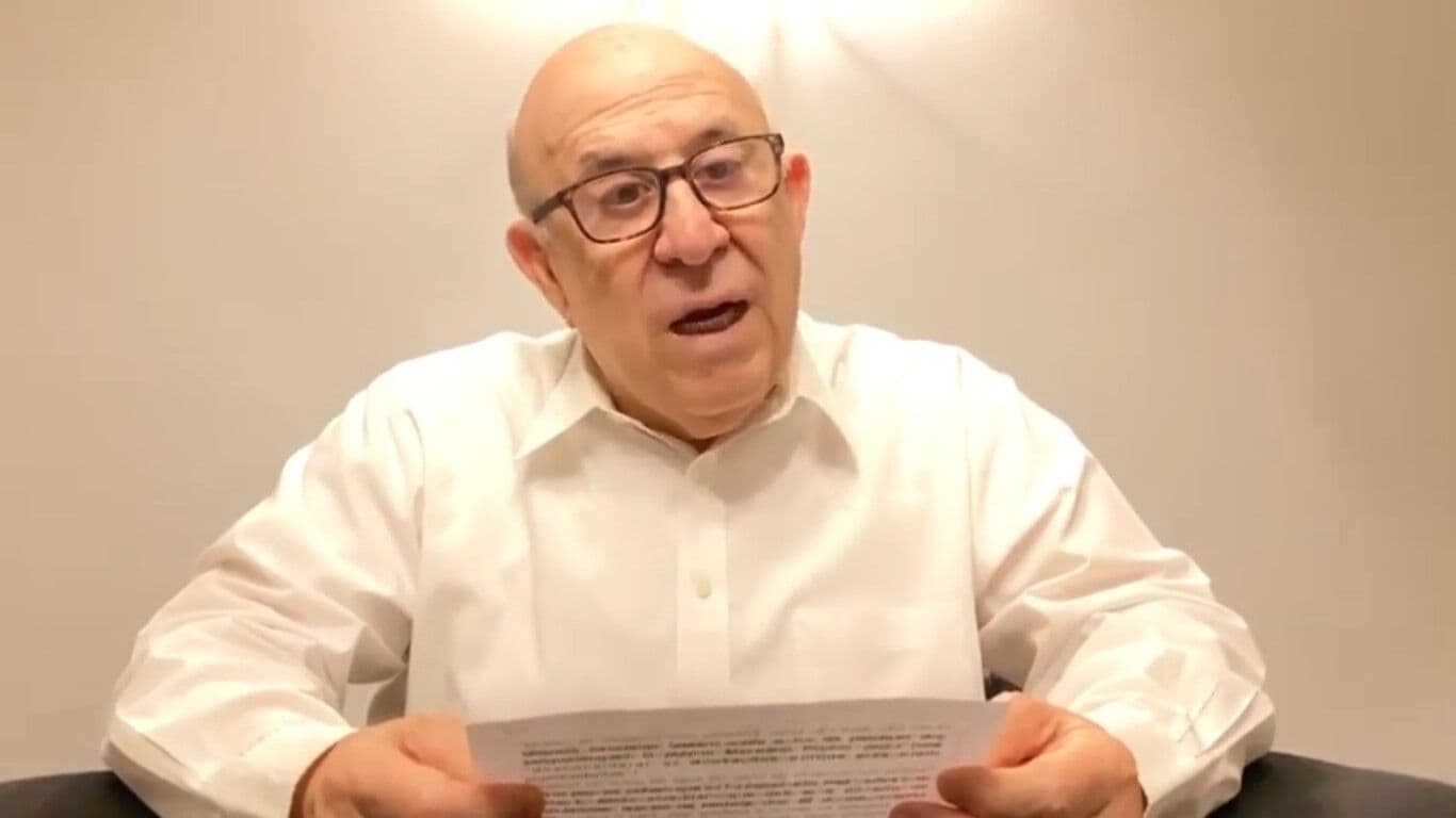 Paraibano Ney Suassuna tenta vaga na Academia Brasileira de Letras pela segunda vez