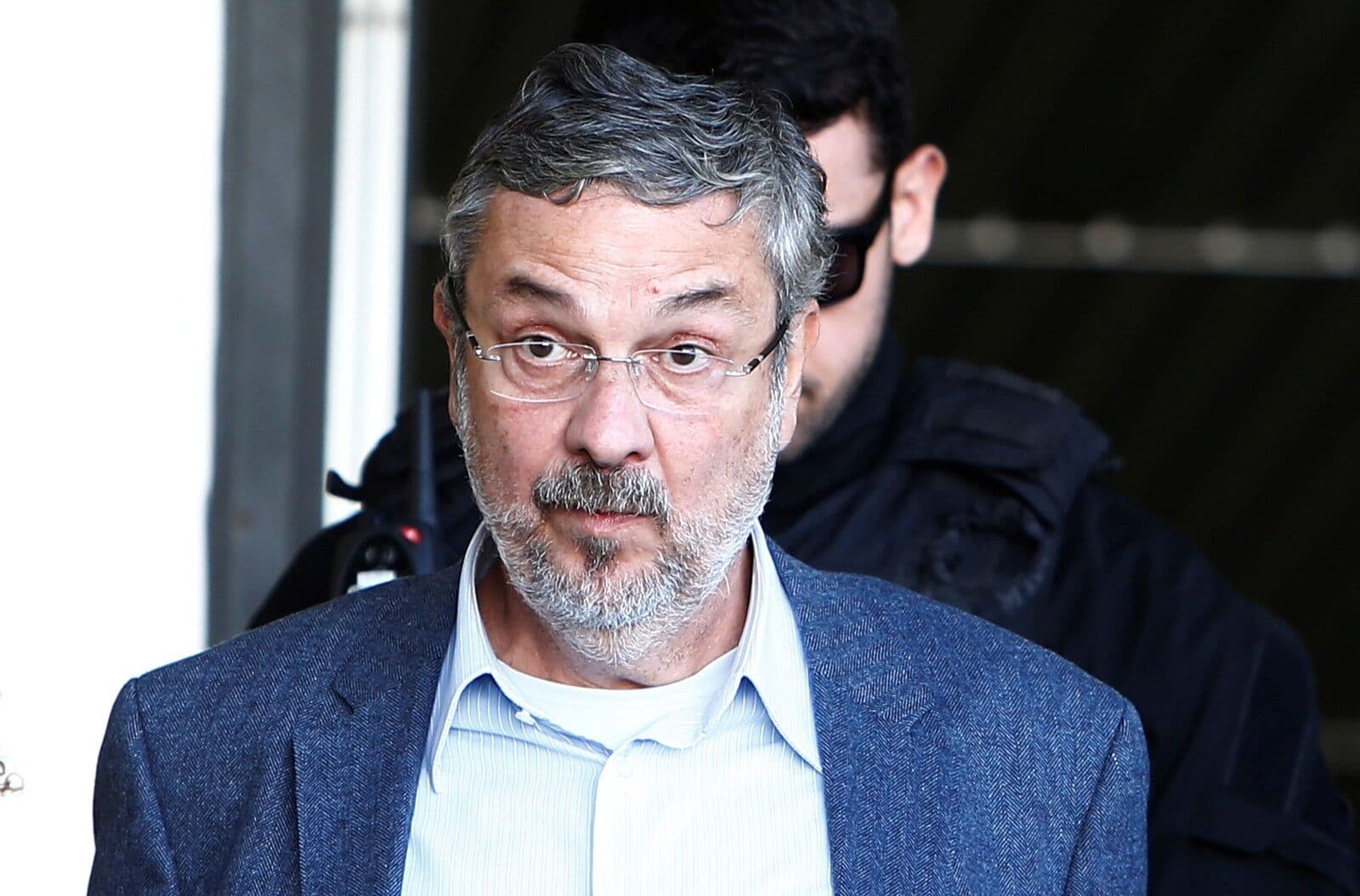 Palocci diz que filho de Lula recebeu propina de montadoras