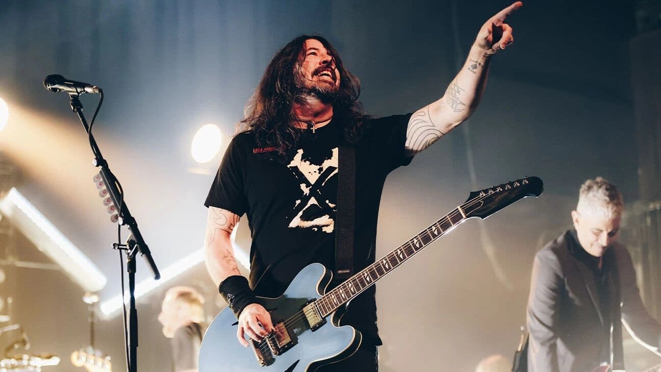Foo Fighters anuncia Josh Freese como novo baterista